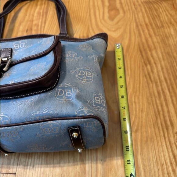 Dooney & Bourke East West Canvas / Leather Trim Donegal Crest Tote Shoulder Bag - Picture 6 of 16